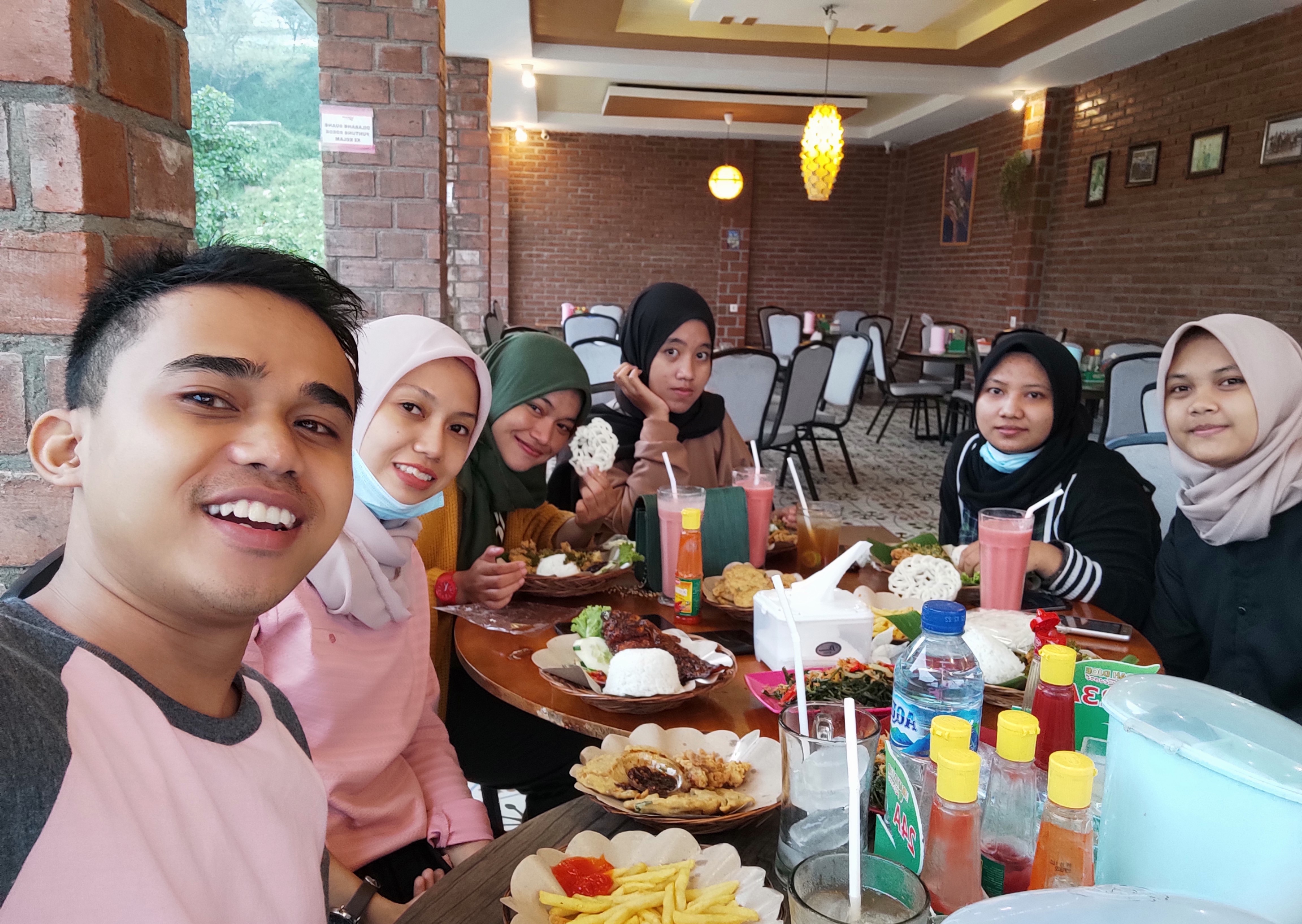 Makan Bareng, Seru Bareng!